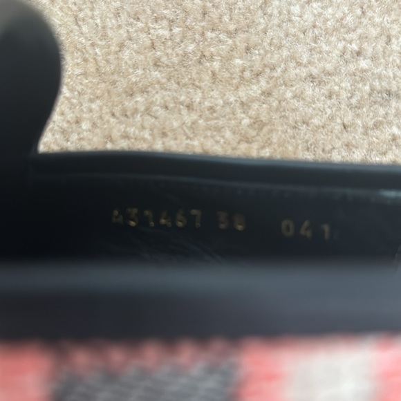 Plaid Gucci Loafers - Picture 5 of 6